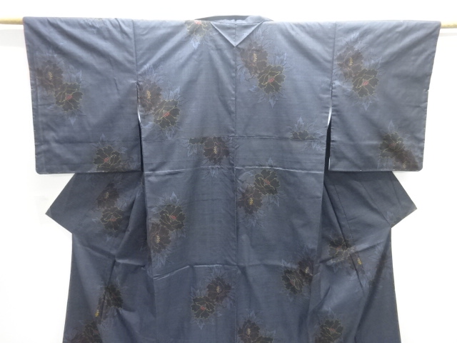  未使用品　牡丹模様織り出し本場泥大島紬着物(5マルキ)